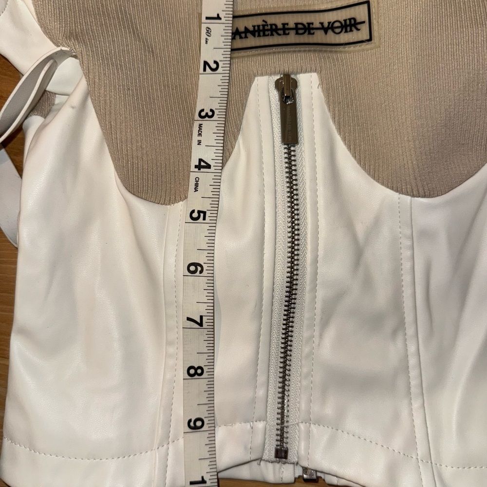 Manière De Voir Tan and White Zippered Top - Picture 9 of 9